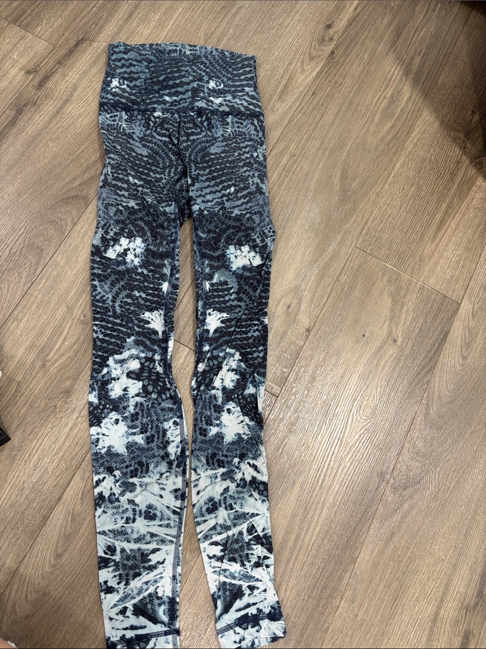 lululemon athletica Black and Light Blue Patterned Leggings